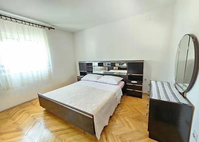 Milan Nv 1 - For 6 Persons With Terrace And Grill Apartamento