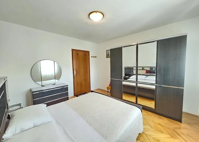 Milan Nv 1 - For 6 Persons With Terrace And Grill Apartamento Novi Vinodolski