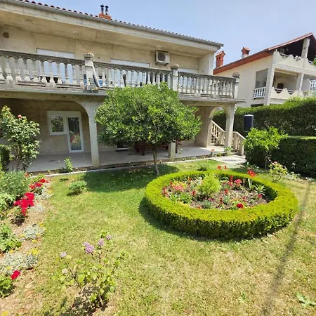 Milan Nv 1 - For 6 Persons With Terrace And Grill