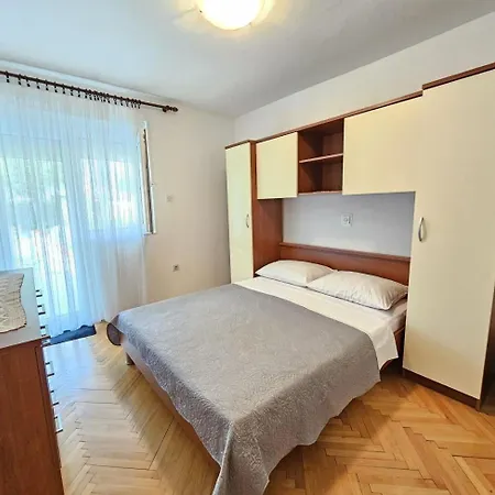 Milan Nv 1 - For 6 Persons With Terrace And Grill Apartment