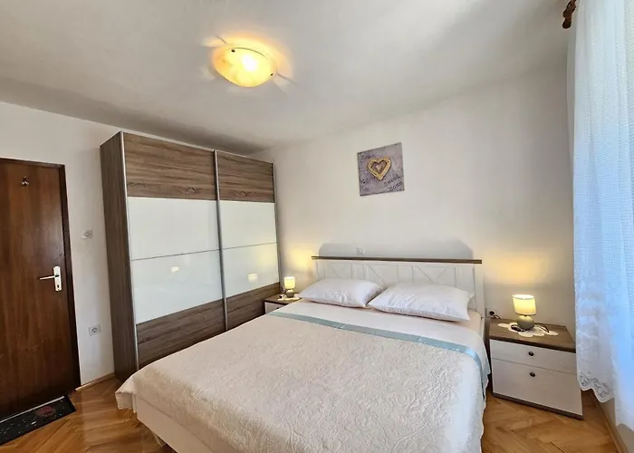 Apartment Milan Nv 1 - For 6 Persons With Terrace And Grill